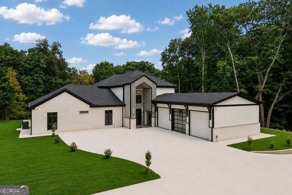 1940 E Bay Street, Hoschton