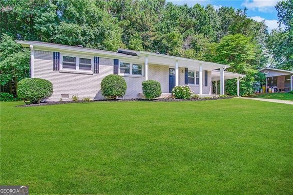 2192 Chestnut Log Loop, Lithia Springs