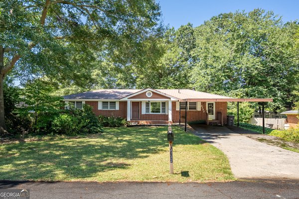 3732 Debbie Lane, Powder Springs