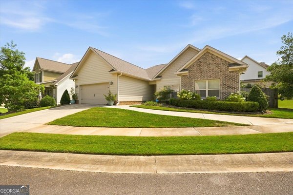 368 Carillon Lane, Macon