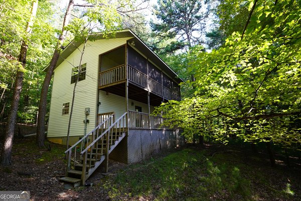 732 Honeysuckle Drive, Blairsville