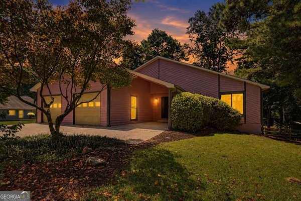 10900 Spotted Pony Trail, Johns Creek