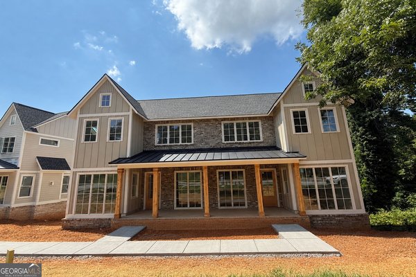1053 Riverside Drive Gainesville