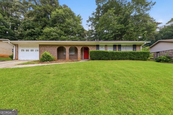 2740 Williamsburg Drive, Decatur