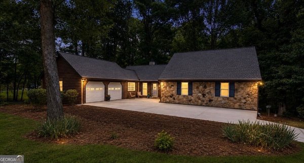 1677 Heritage Drive Snellville