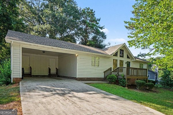 3503 Warwick Way Snellville