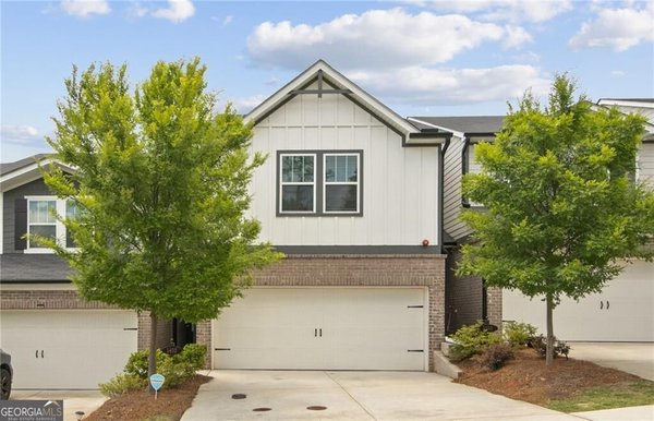 1402 Vayda Court Marietta