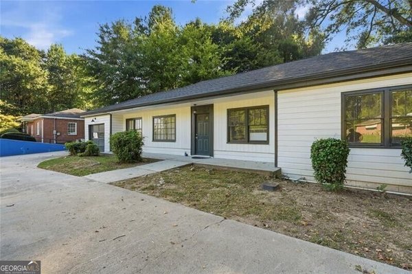 6220 Oakdale Road Mableton