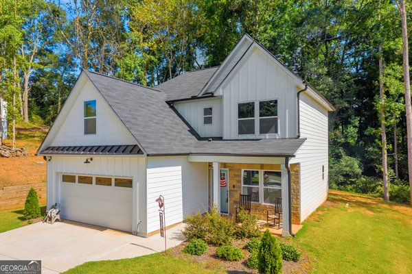 206 College Heights, Royston