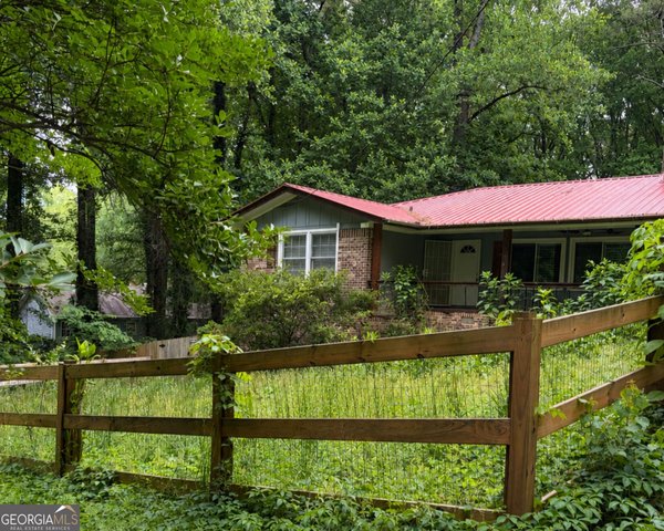 1552 Todd Lane, Lilburn
