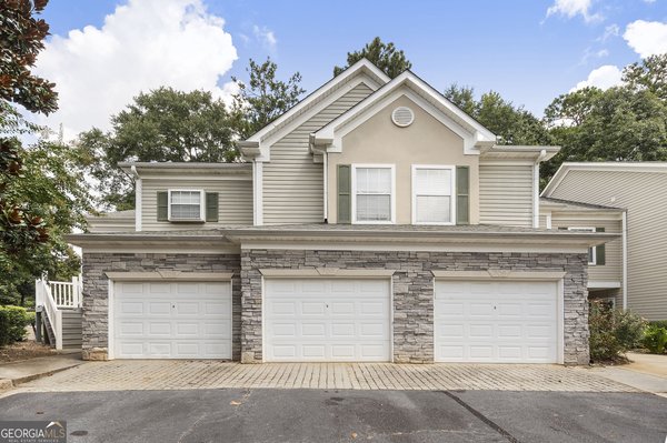 707 Las Brasis Court Peachtree City