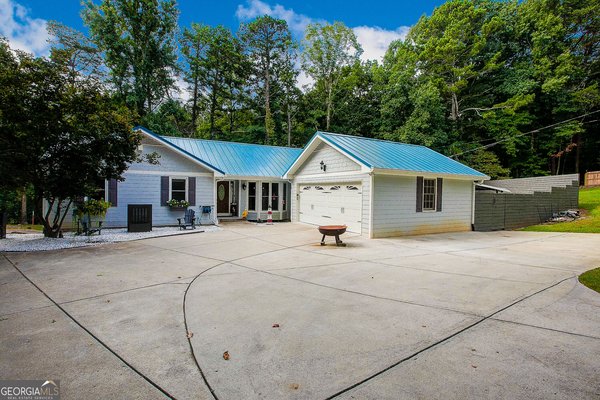 1695 Lakeside Trail, Cumming