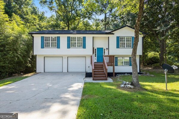 7201 Woodcreek Way, Douglasville
