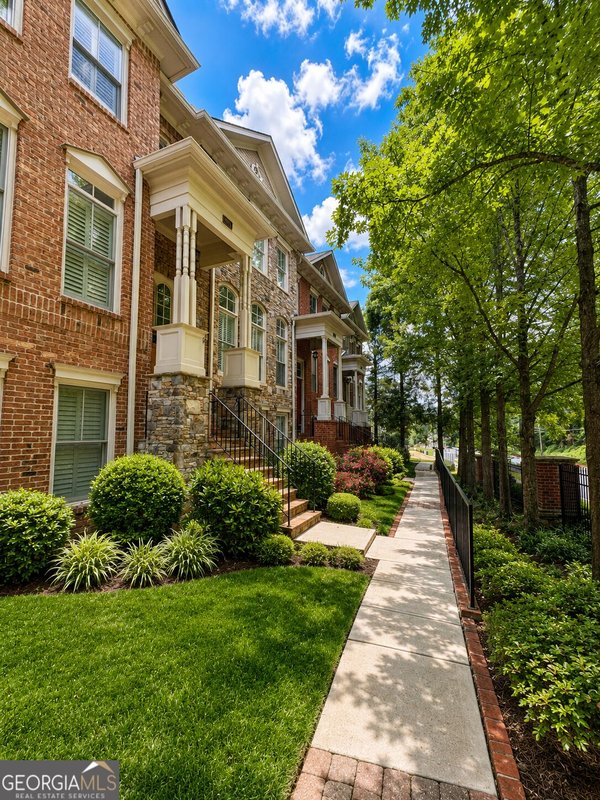1085 Charles Towne Square Sandy Springs