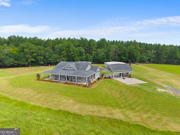 3964 Hwy 17 Millen