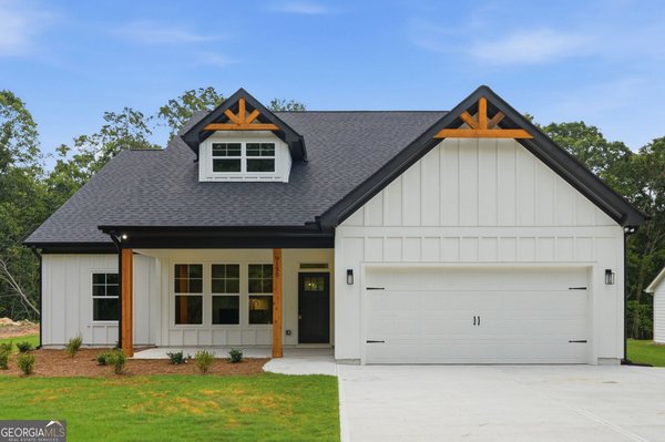 main picture of 9130 Lisa Circle, Gainesville