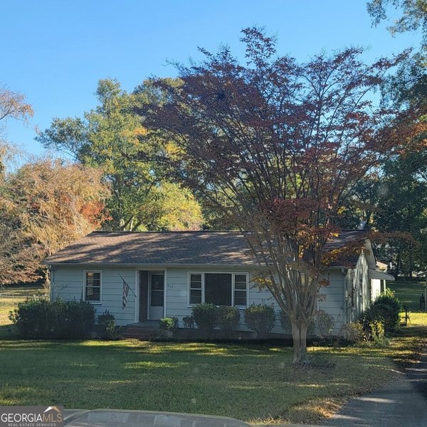 215 Poplar Circle, Lagrange