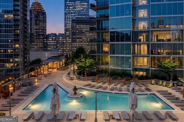 MIDTOWN CONDO