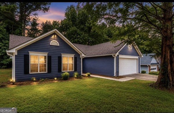 956 Forest Path, Stone Mountain