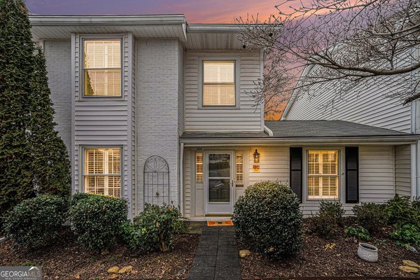 1434 Hampton Glen Court, Decatur