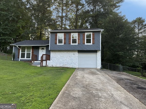 1819 Singer Way, Lithonia
