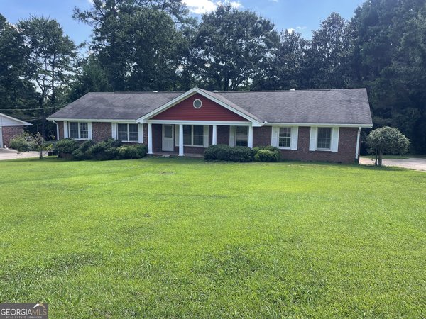 main picture of 992 Brandywine Drive, Winder