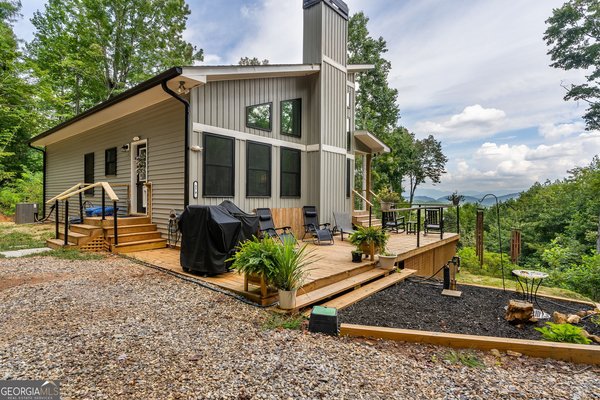 579 Overlook Circle, Young Harris