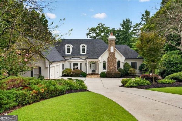 main picture of 950 Tiverton Lane, Johns Creek