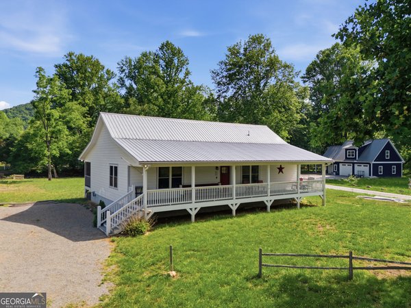 87 Laughing Waters Lane, Hayesville