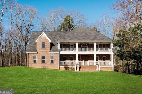 1040 Little River Way Alpharetta