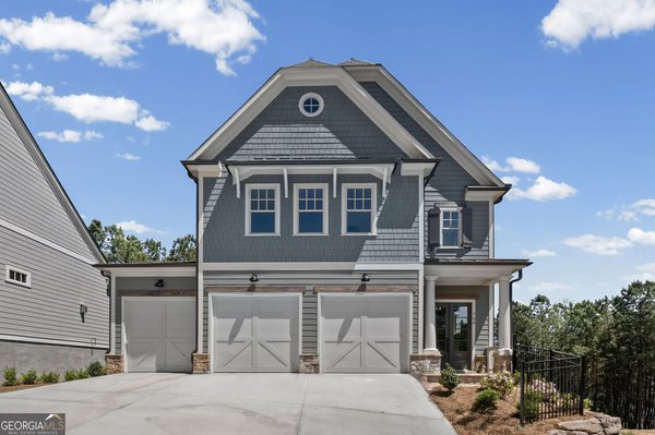 708 Woodlake Court, Canton