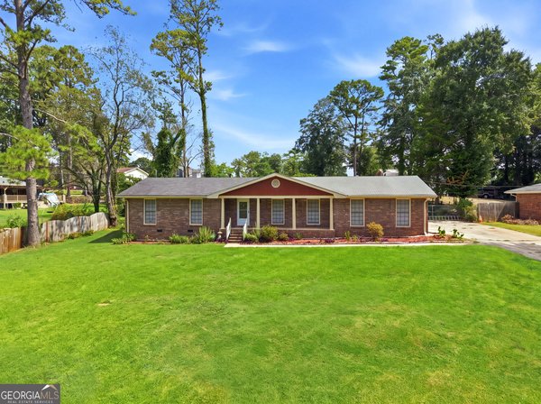 2681 Kings Circle Lawrenceville