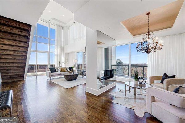 2881 Peachtree Road, Atlanta