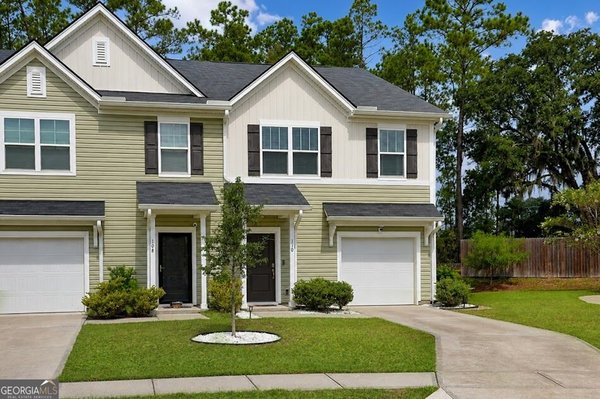 110 Benelli Drive Pooler