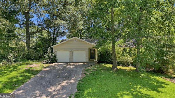 2313 Ivy Crest Drive Buford