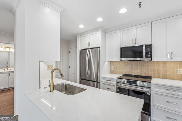 300 Johnson Ferry Rd, Road, Sandy Springs