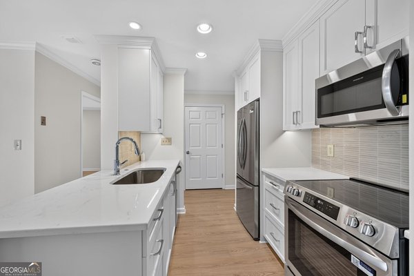 300 Johnson Ferry Rd, Road, Sandy Springs