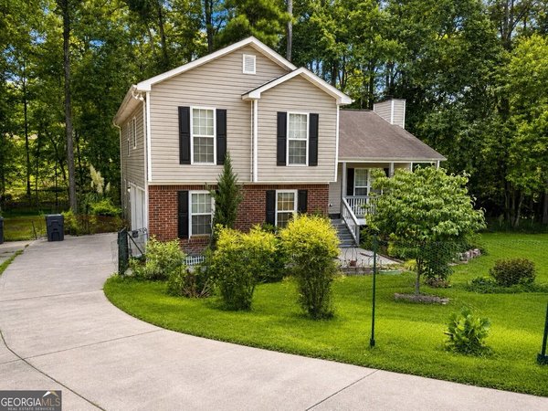 main picture of 2275 Fortune Drive, Dacula