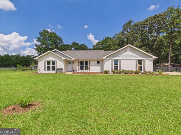 104 Huntington Drive Lagrange