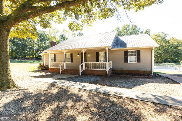 81 Peeples Street, Canon