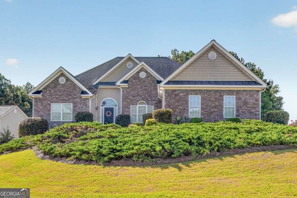 1129 Woodmere Drive, Loganville
