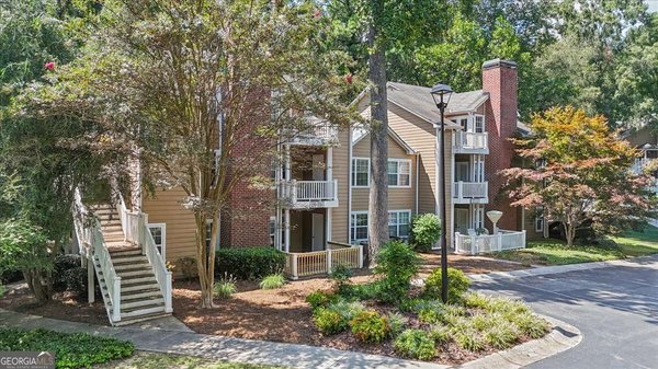 2210 River Heights Court, Marietta