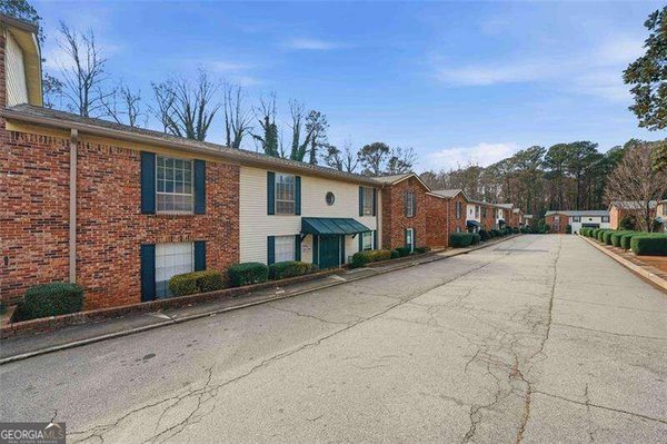 5506 Kingsport Drive, Atlanta