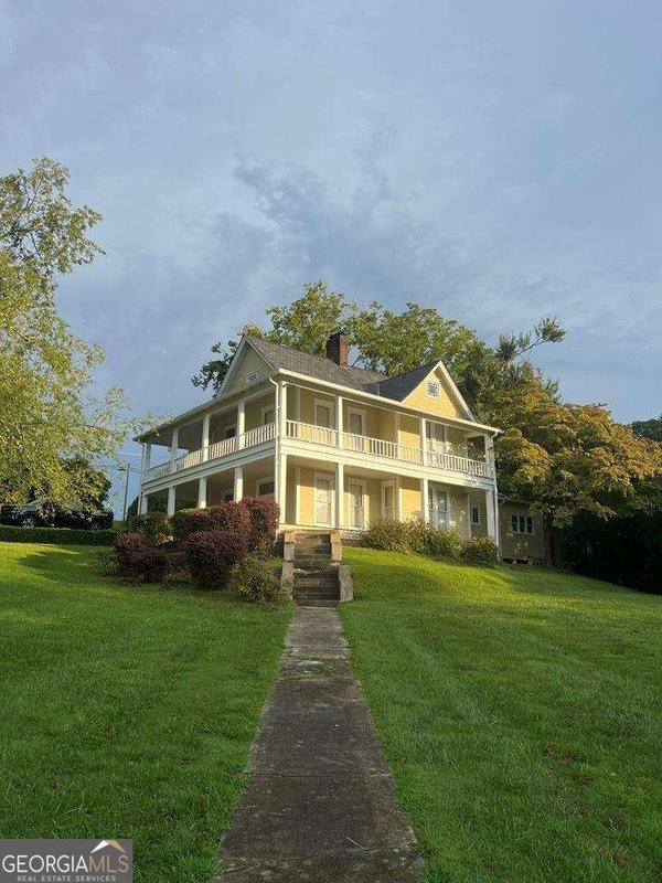 190 McKinney Street, Blue Ridge