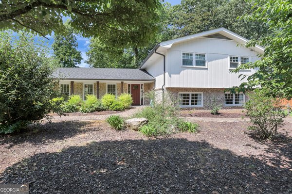 1564 Vernon Way Court, Dunwoody