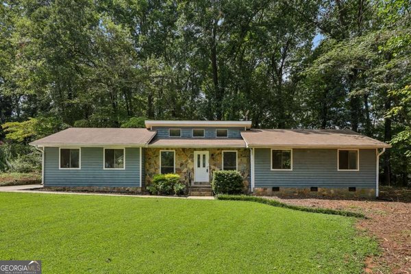 106 Hilltop Circle Stockbridge