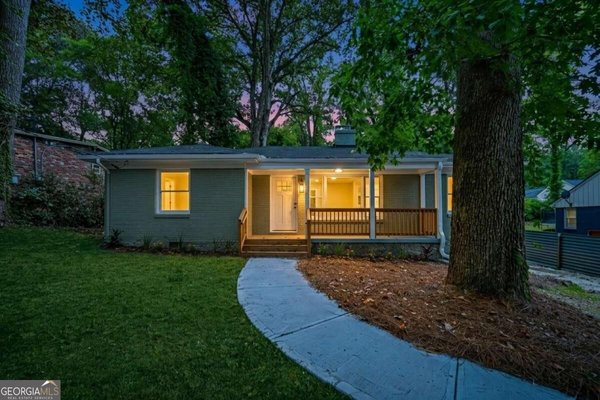 2580 Cascade Road, Atlanta