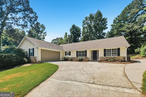 132 Edwards Way Stockbridge