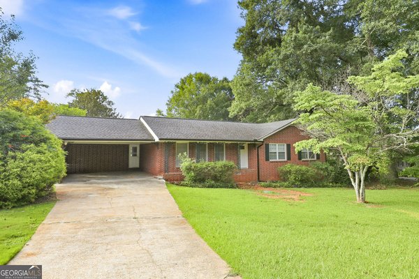 85 North Drive Hampton