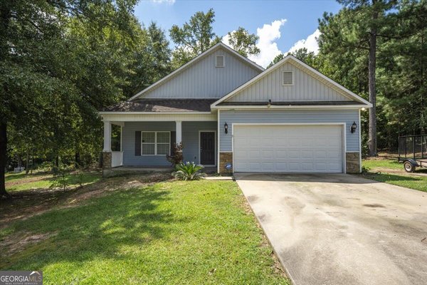 215 Hallie Lane, Macon